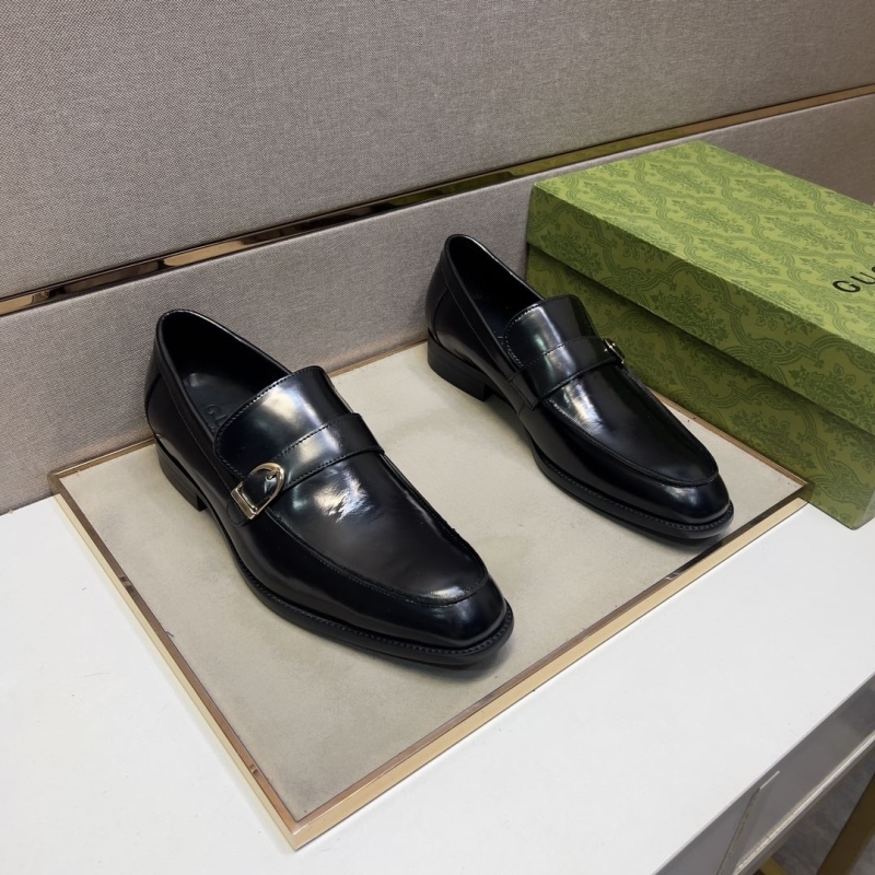 G*u*i leather shoes